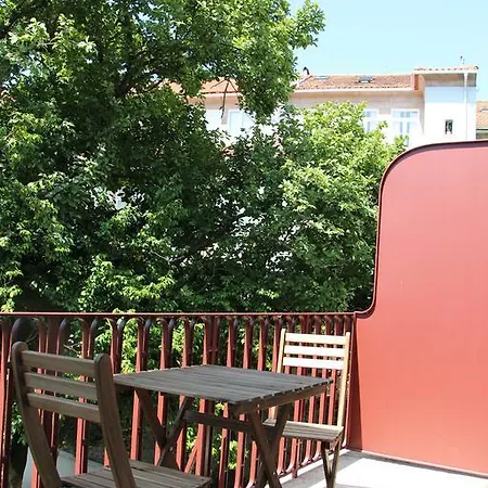 Apartamento Cl Fernandes Tomás I