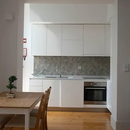 Apartament T1 Junto Ao Bolhao - Varanda, 4 Hospedes E Ac